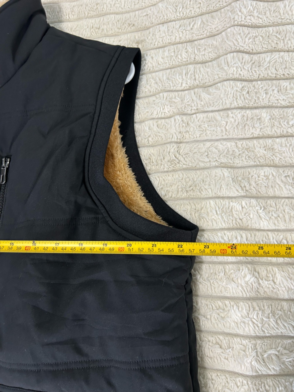 NWT Men's Outdoor Vest - Picture 6 of 10